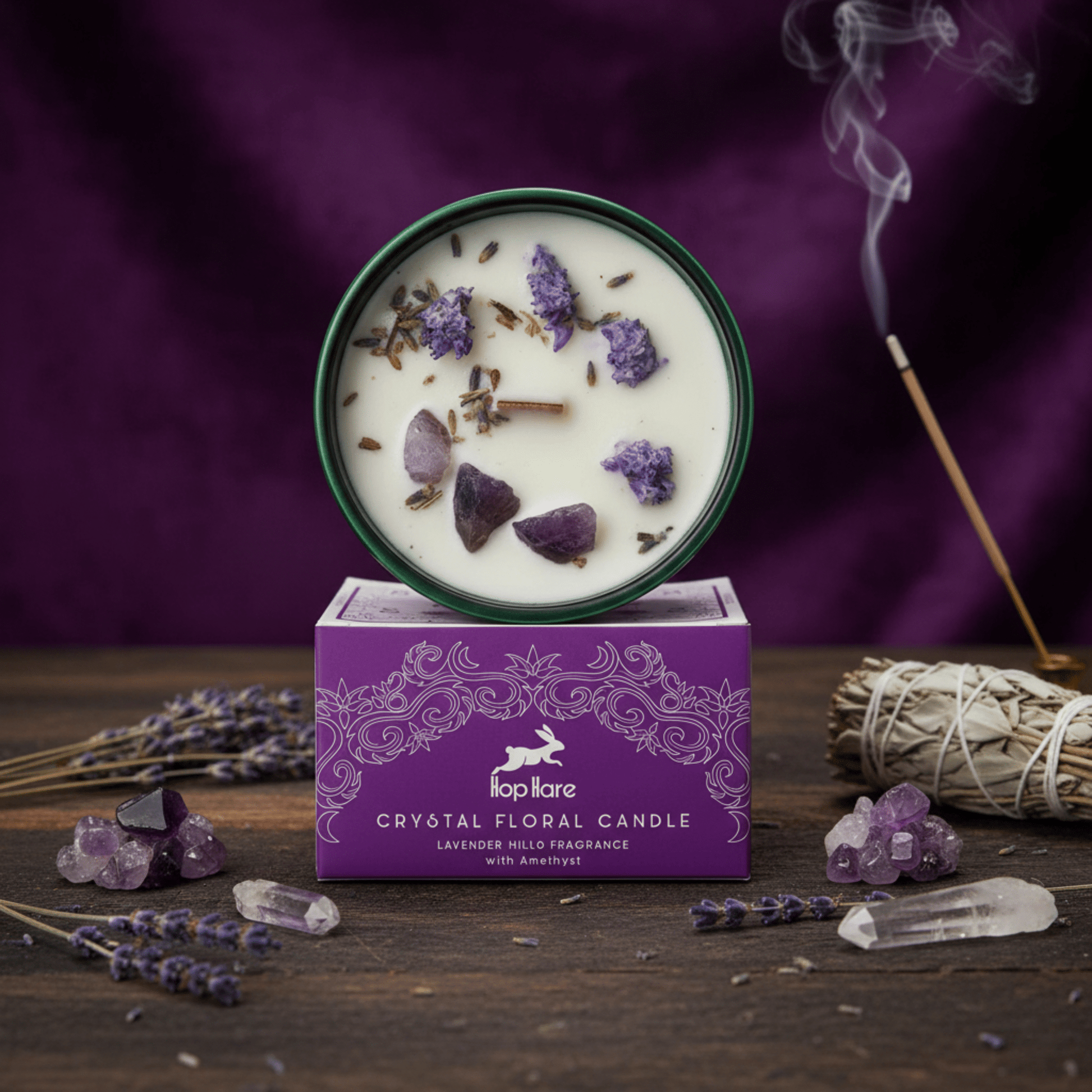 Bougie lunaire avec améthyste et lavande, vue au-dessus, bougie rituelle apaisante pour relaxation et énergie lunaire.