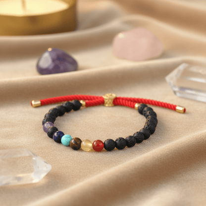 Bracelet pierre de lave chakra avec cordon rouge royal et perles naturelles énergétiques.