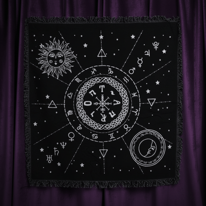 Nappe d’autel Soleil et Lune noire avec symboles astrologiques, franges et motifs ésotériques