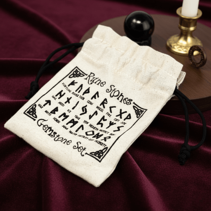 Pochette runique artisanale pour ranger les pierres d’aventurine rouge, accessoires de divination.